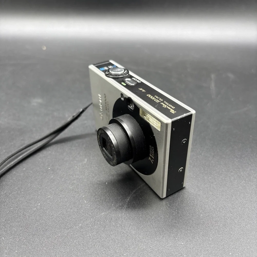 Canon Powershot SD1000 Silver Digital Compact Camera 7.1MP Digicam TESTED